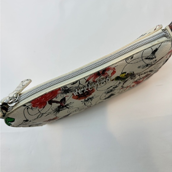 🌼2 for $30🌼 Kenneth Cole Reaction Pretty Floral Baguette Handbag - Picture 4 of 9